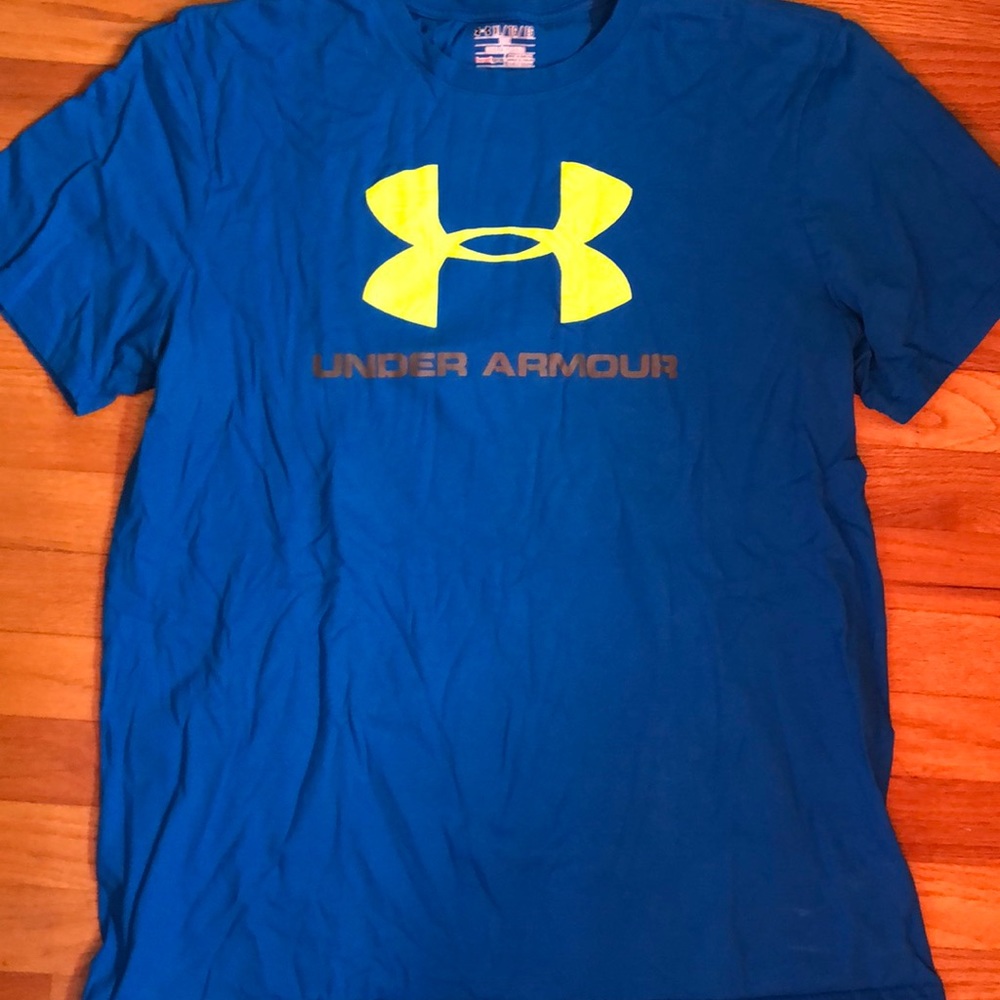 Men’s under amour shirt